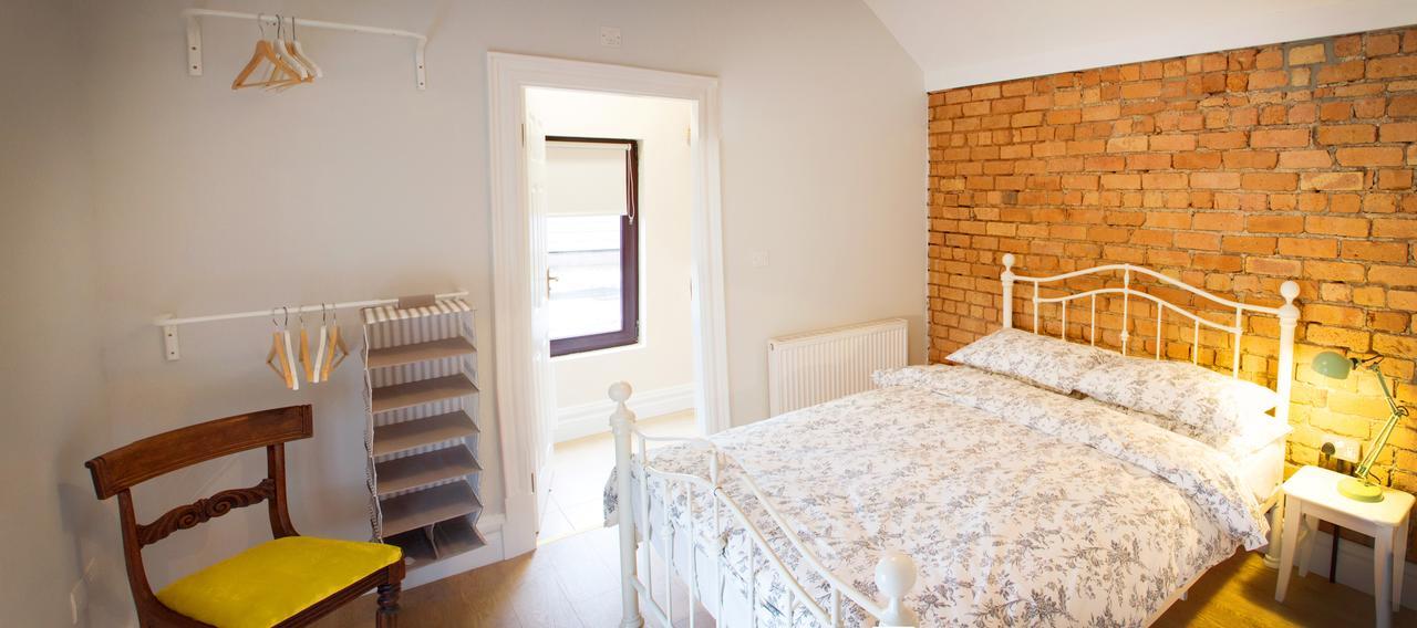 The Village Rooms Dundalk Exteriör bild