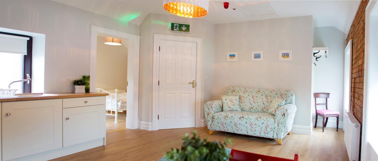 The Village Rooms Dundalk Exteriör bild